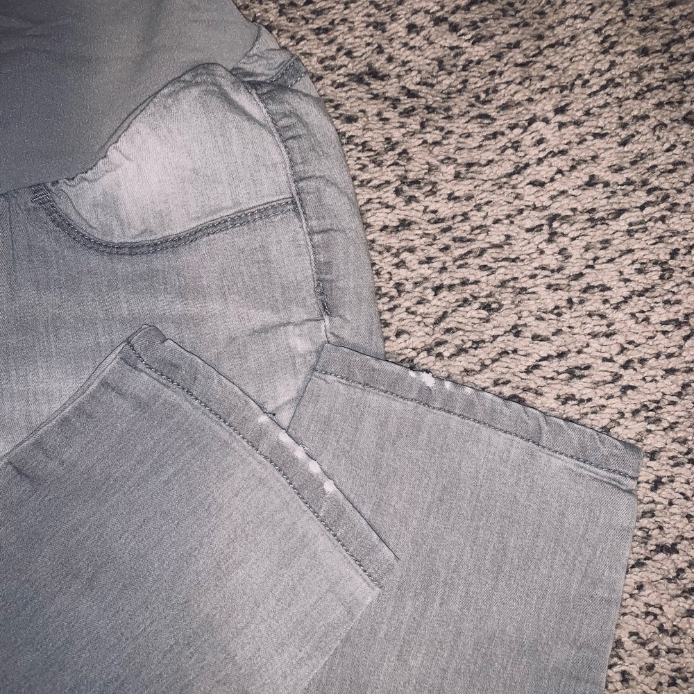 Maternity Jeans - Picture 3 of 4